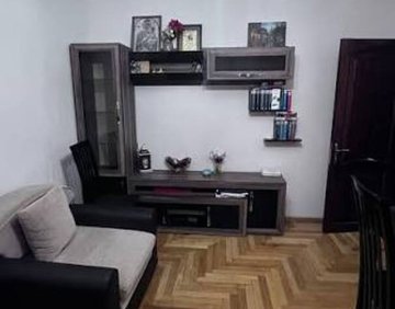 გირავდება 4 ოთახიანი ბინა