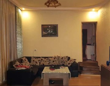 გირავდება 2 ოთახიანი ბინა