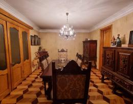 იყიდება 4 ოთახიანი ბინა