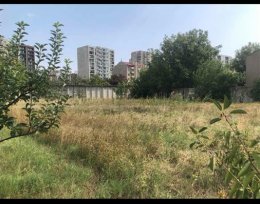 იყიდება 700 მ² მიწის ნაკვეთი