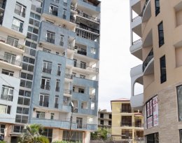 For sale 640 m² commercial premise