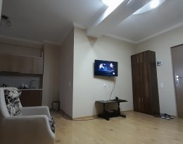 ქირავდება 2 ოთახიანი ბინა