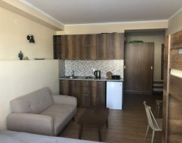 ქირავდება დღიურად სტუდიოს ტიპის ბინა