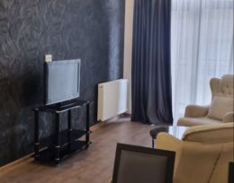 ქირავდება 2 ოთახიანი ბინა