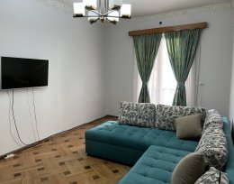 იყიდება 5 ოთახიანი ბინა