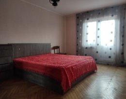 იყიდება 3 ოთახიანი ბინა