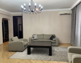 ქირავდება 3 ოთახიანი ბინა