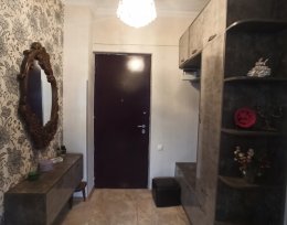 ქირავდება 3 ოთახიანი ბინა