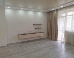 ქირავდება 3 ოთახიანი ბინა