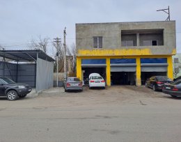 ქირავდება 300 მ² კომერციული ფართი