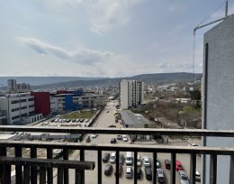 იყიდება სტუდიოს ტიპის ბინა