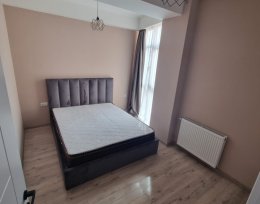 ქირავდება 3 ოთახიანი ბინა