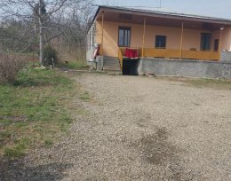 იყიდება 5 ოთახიანი ბინა