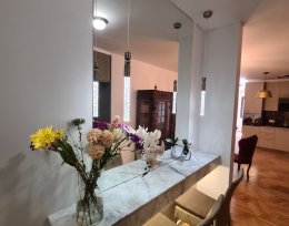 ქირავდება 4 ოთახიანი ბინა