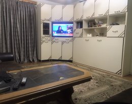 იყიდება 2 ოთახიანი ბინა