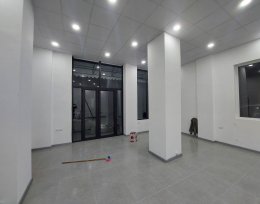 For rent 66.5 m² commercial premise