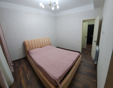 ქირავდება 3 ოთახიანი ბინა