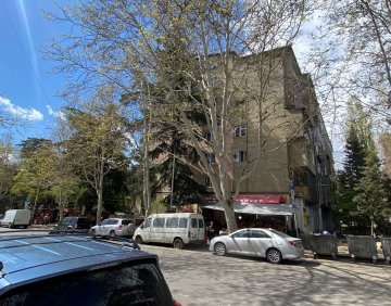 იყიდება 5 ოთახიანი ბინა