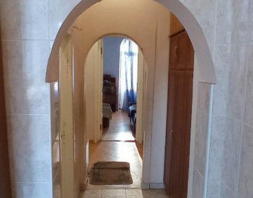 ქირავდება 4 ოთახიანი ბინა