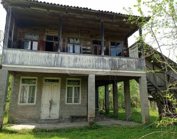 იყიდება 4000 მ² სახლი / აგარაკი