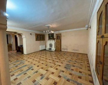 ქირავდება 5 ოთახიანი ბინა