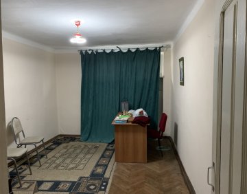 იყიდება 5 ოთახიანი ბინა