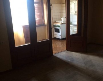 Продается 2 Комнатная квартира