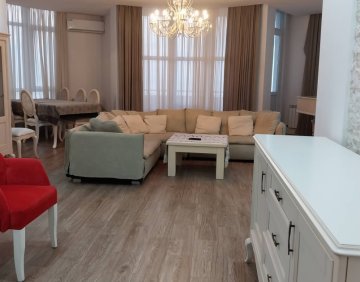 ქირავდება 3 ოთახიანი ბინა