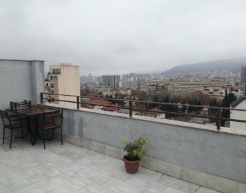 იყიდება 3 ოთახიანი ბინა