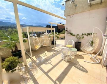 For rent 5 room flat