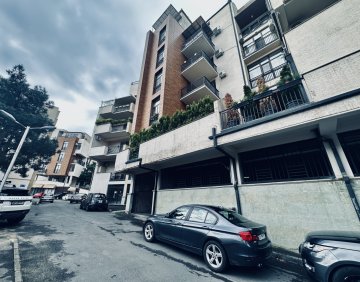 For sale 4 room flat