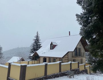 ქირავდება დღიურად 200 მ² სახლი / აგარაკი