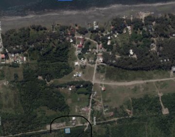იყიდება 400 მ² მიწის ნაკვეთი