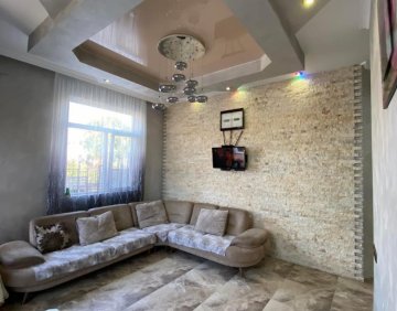 For sale 5 room flat