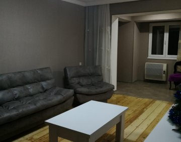 იყიდება 2 ოთახიანი ბინა