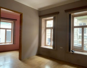 For sale 110 m² commercial premise