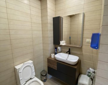 For rent 100 m² commercial premise