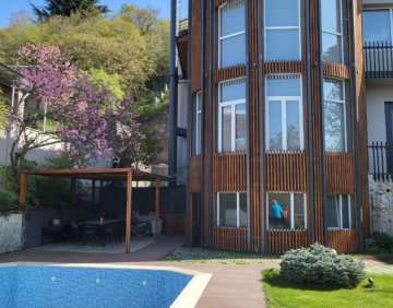 Сдаётся 600 м дом