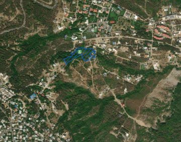For sale 618 m² land