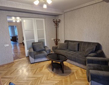 ქირავდება 2 ოთახიანი ბინა