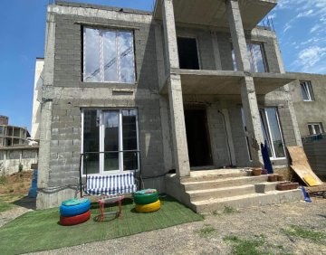 Продается 300 м дом