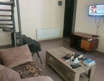 იყიდება 4 ოთახიანი ბინა