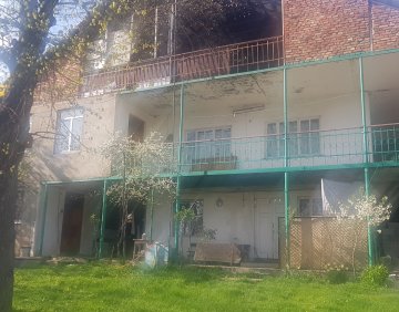 For sale 666 m² house