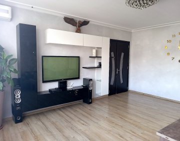 For sale 5 room flat