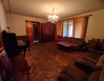 For sale 5 room flat