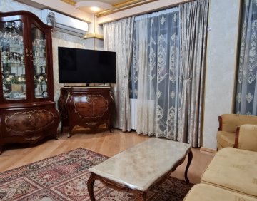 Продается 5 Комнатная квартира