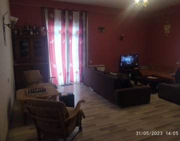 ქირავდება 5 ოთახიანი ბინა