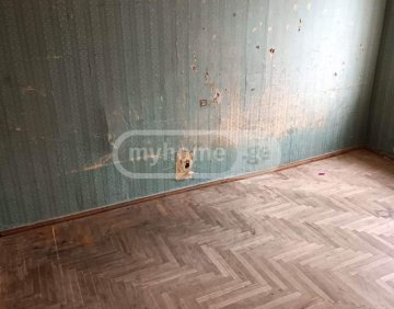 For sale 4 room flat