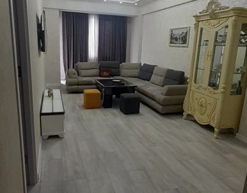 ქირავდება 3 ოთახიანი ბინა