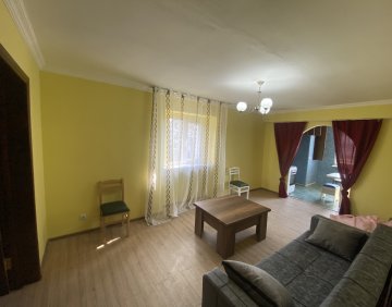 ქირავდება 3 ოთახიანი ბინა